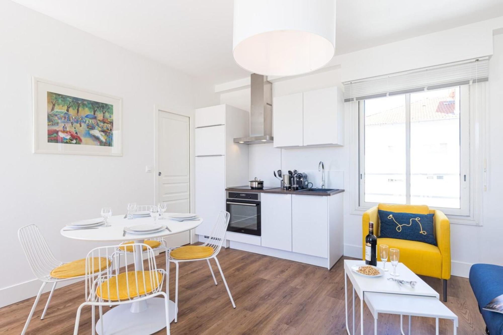 Spitalieri- Sunny Terrace With View -new Apartment